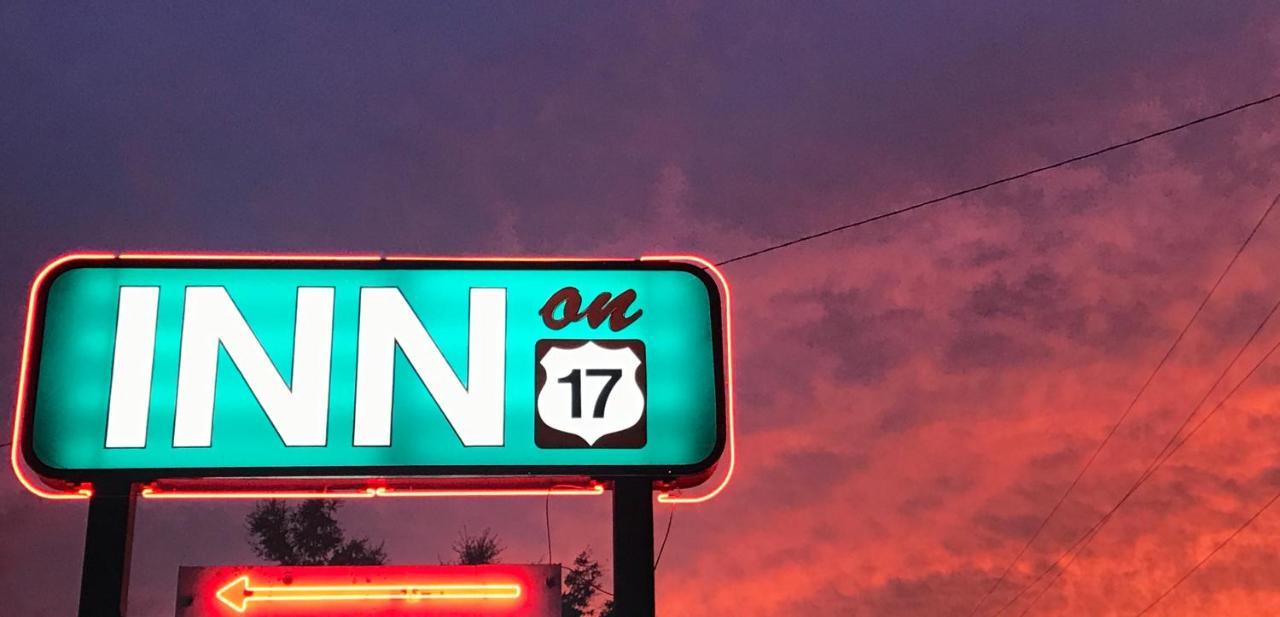 Inn On 17 薩凡納 外观 照片